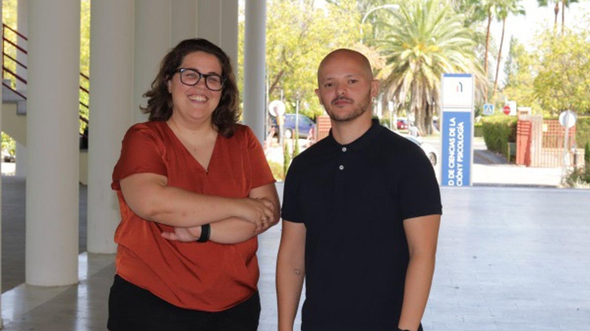 La investigadora Cristina Huertas y el investigador Francisco Javier Palacios