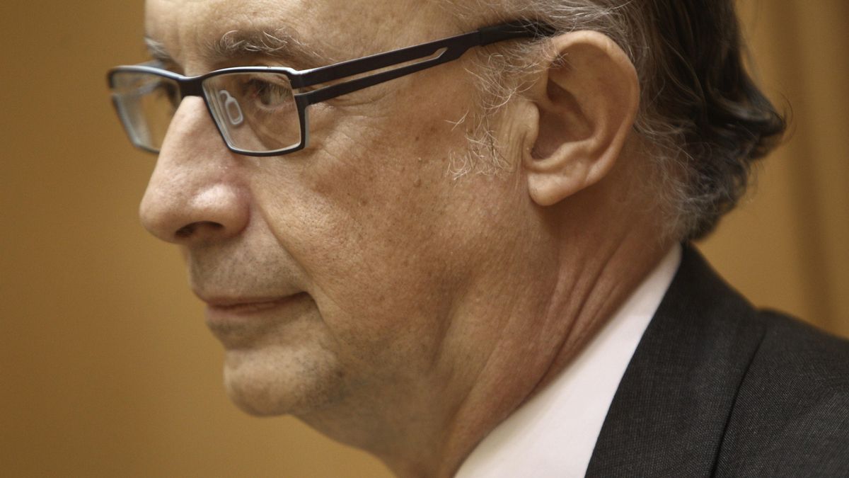 Montoro critica que algunos "famosos actores" no tributan en España y dice que si lo hicieran bajarían los impuestos