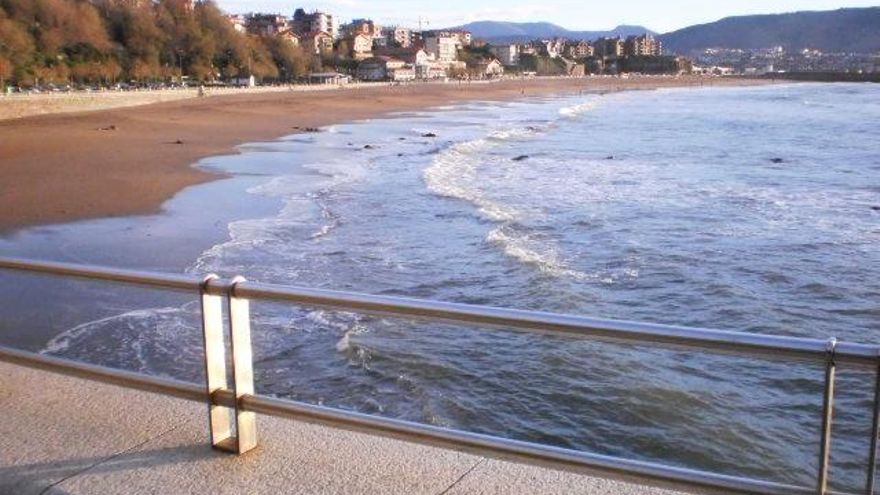 El nivel del mar en Euskadi aumenta 20 centímetros y los días cálidos un 85% y hay el doble de olas de calor en 50 años