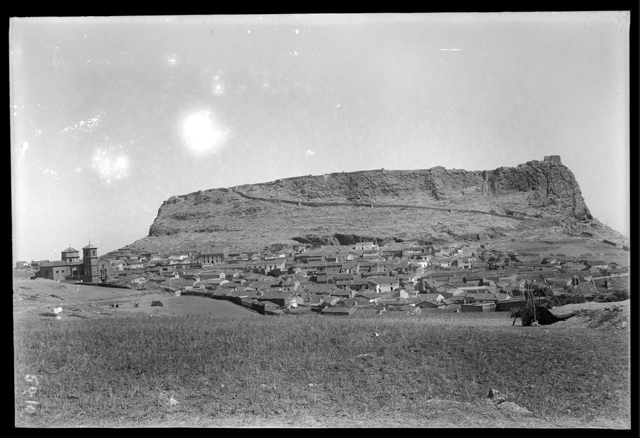 Peñas de San Pedro (Albacete). 1930. Fondo Luis Escobar. AHP Toledo.