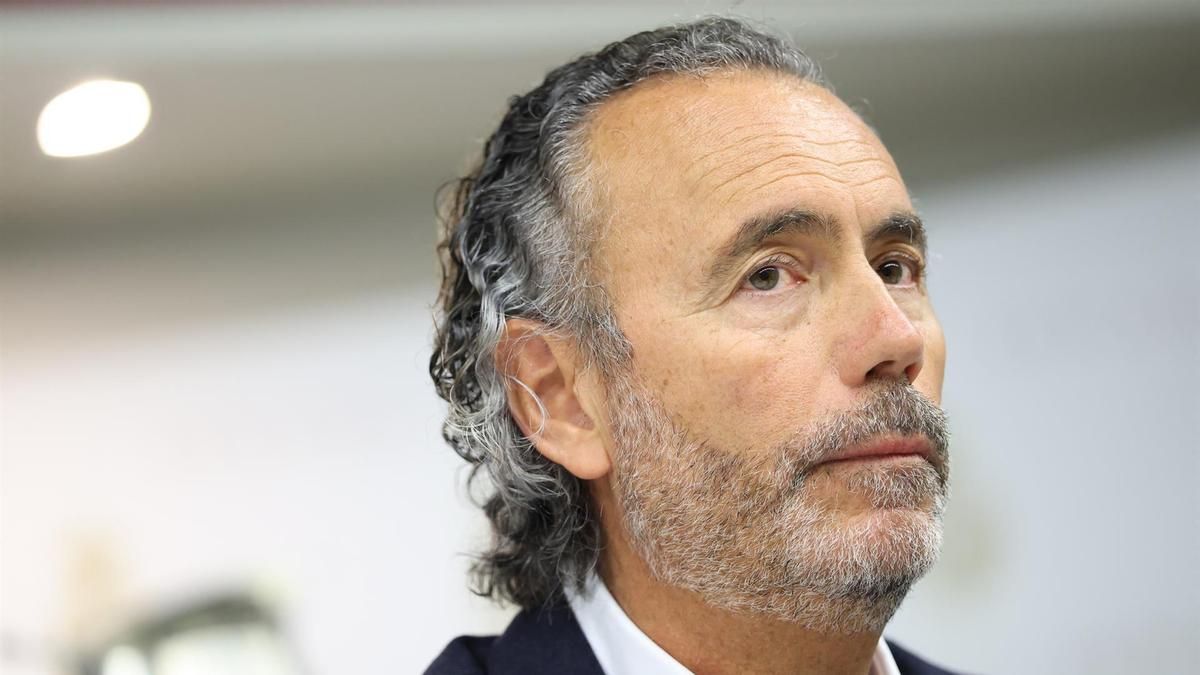 El presidente de la Asociación Víctimas Descarrilamiento Adamuz (AVDA), Mario Samper Pereira, comparece en el Senado ante la Comisión de Investigación sobre el estado de la red ferroviaria en España | EUROPA PRESS