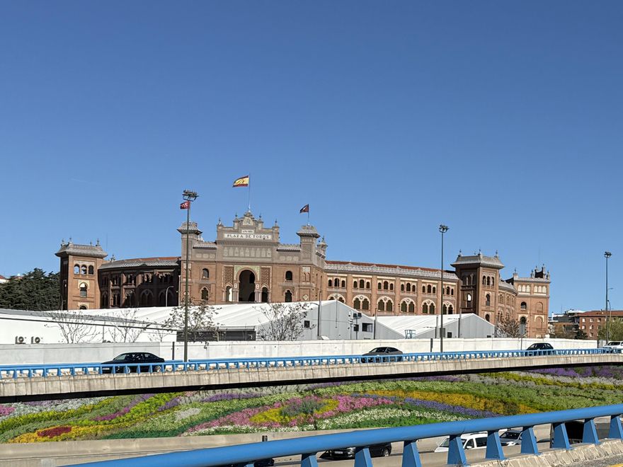 Otra de las recreaciones de los jardines que se colocarán en la M-30, a la altura de Ventas