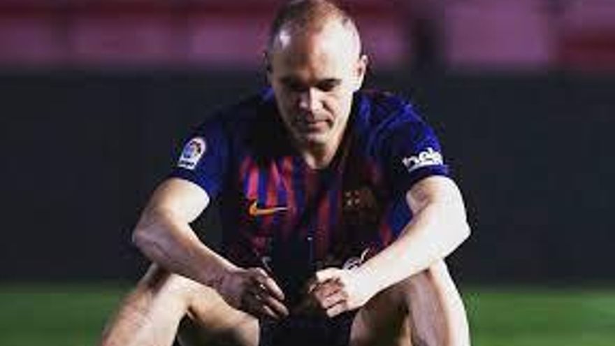 "Los días pasaban y me daba cuenta de que mi situación no mejoraba. No me sentía bien, no era yo mismo. Todo era sombrío, lo veía todo negro”, contó Iniesta en el documental “Andrés Iniesta, el héroe inesperado”