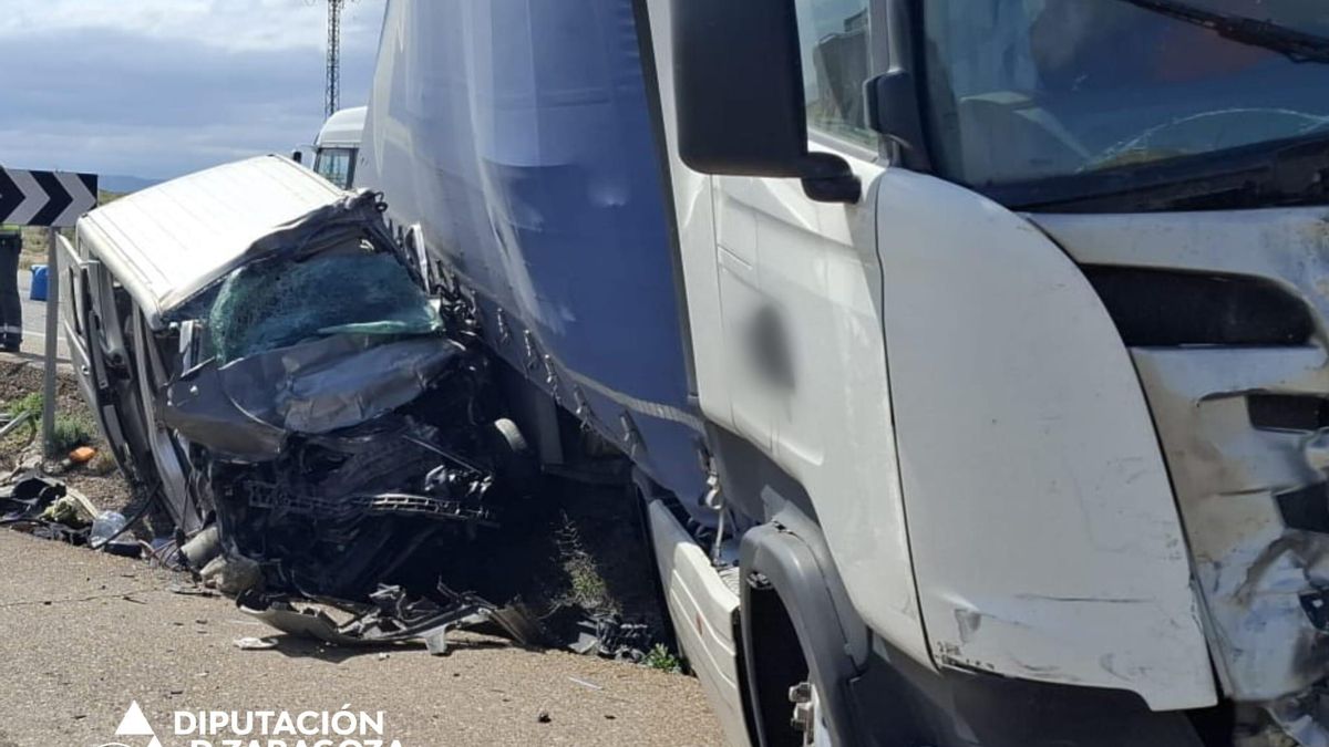 Mueren un hombre de 47 años, una joven de 17 y un bebé de cuatro meses en un accidente de tráfico en Agón (Zaragoza)