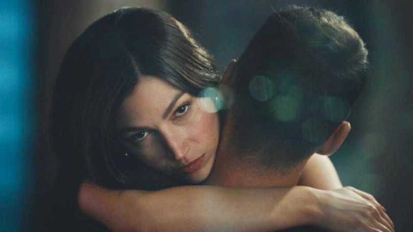 Escena de 'El Cuerpo en llamas', otra de las grandes series de Netflix en 2023