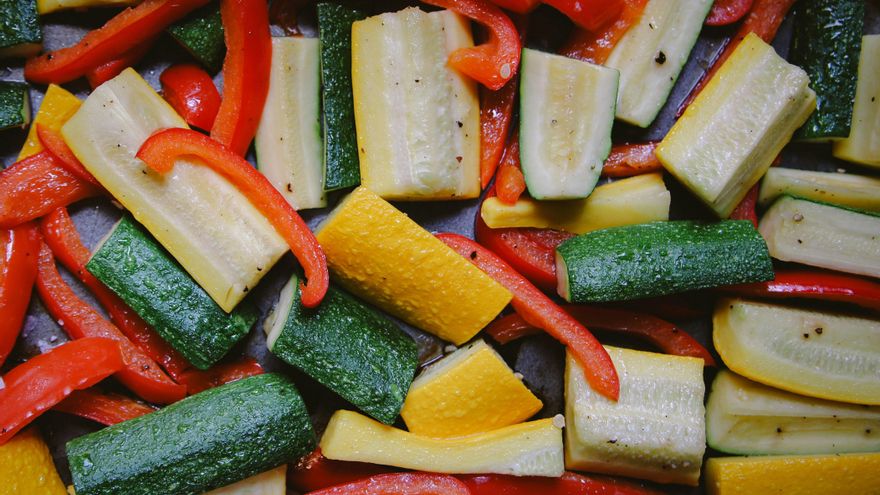 Picar, moler o exprimir: cómo la forma de preparar los alimentos modifica su valor nutricional