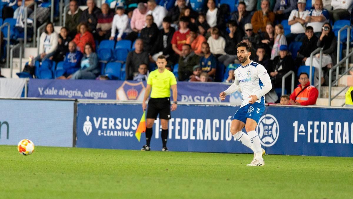 José León avanza que está “en sintonía” con el Tenerife para su renovación