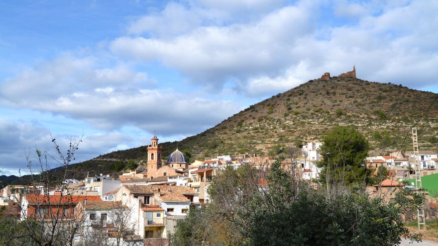 Ruta de profesionales itinerantes: un podólogo o una veterinaria a domicilio para luchar contra la despoblación en pueblos del interior