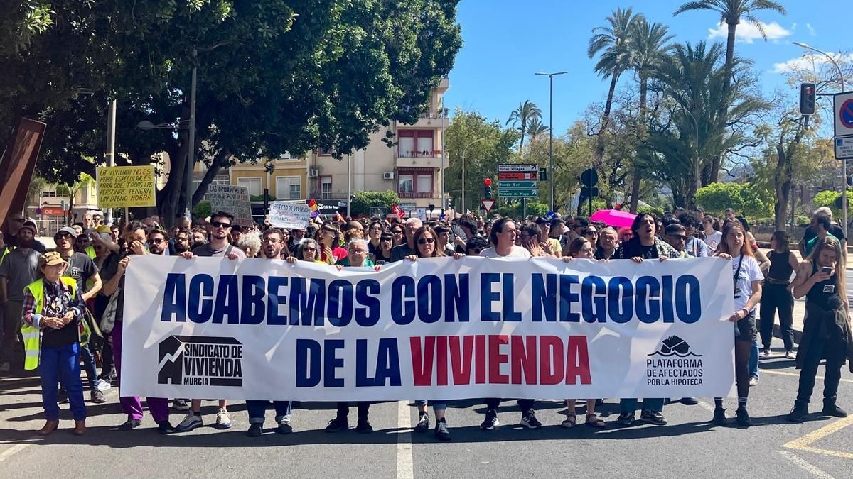 Murcia se suma a la jornada de protesta estatal contra el negocio de la ...