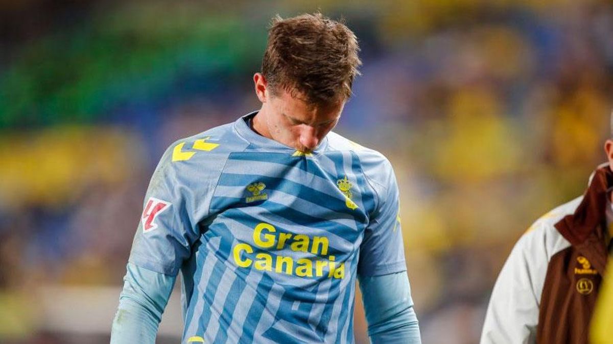 Las Palmas empata con diez ante un inofensivo Mirandés