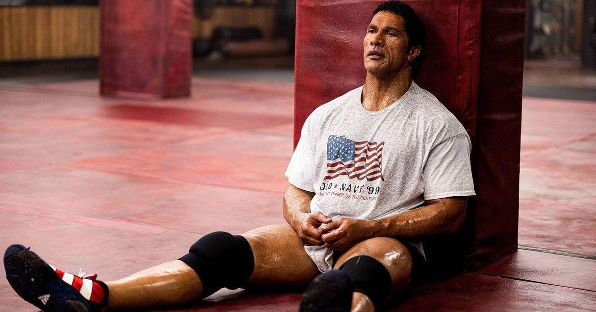 ‘The Smashing Machine’, The Rock busca el Oscar (y credibilidad como actor) en un drama bienintencionado y convencional