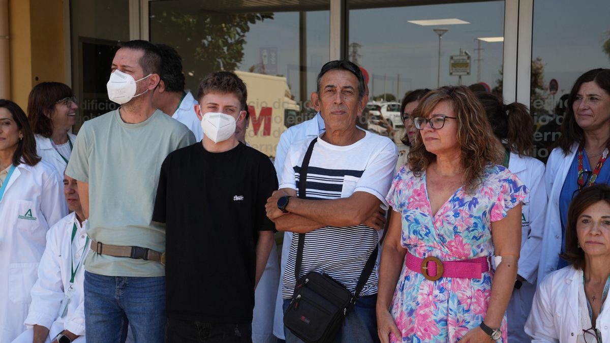 Pacientes junto a sus familiares donantes