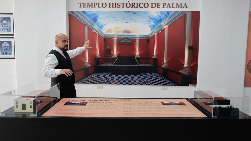 Una logia masónica centenaria se muestra sin secretos en su museo en Paraguay