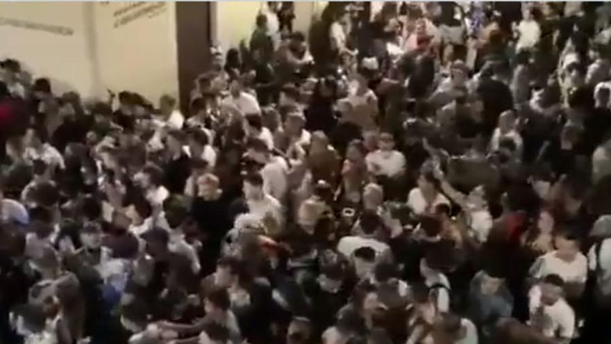 Las aglomeraciones en las calles de Chueca hacen temer "efectos sanitarios fatales"