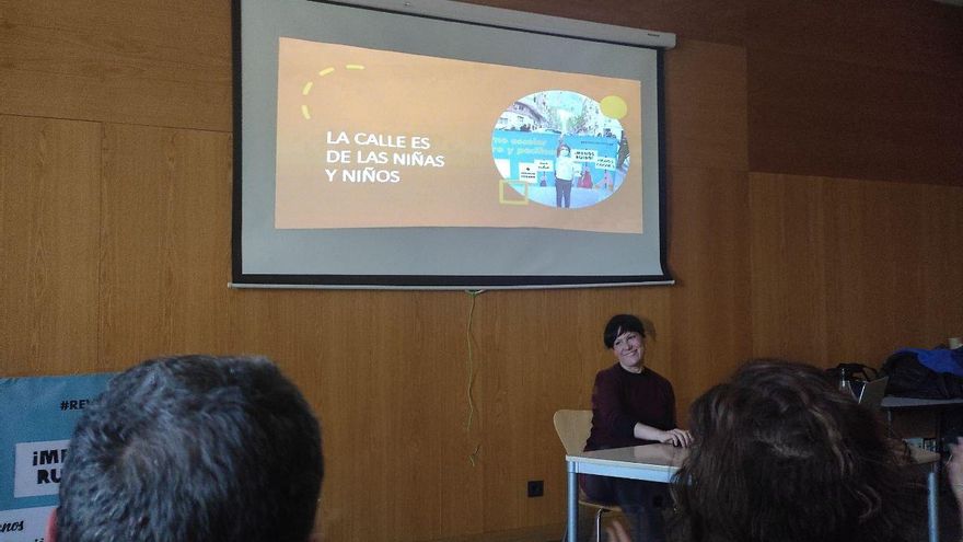 Revuelta Escolar contra la contaminación a las puertas de clase: "Los niños tienen claro que el problema son los coches"