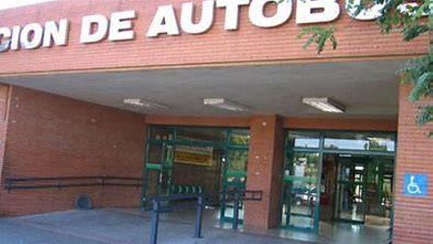 Las intensas lluvias inundan las huertas de la Ribera del Marco y el vestíbulo en la estación de autobuses de Cáceres