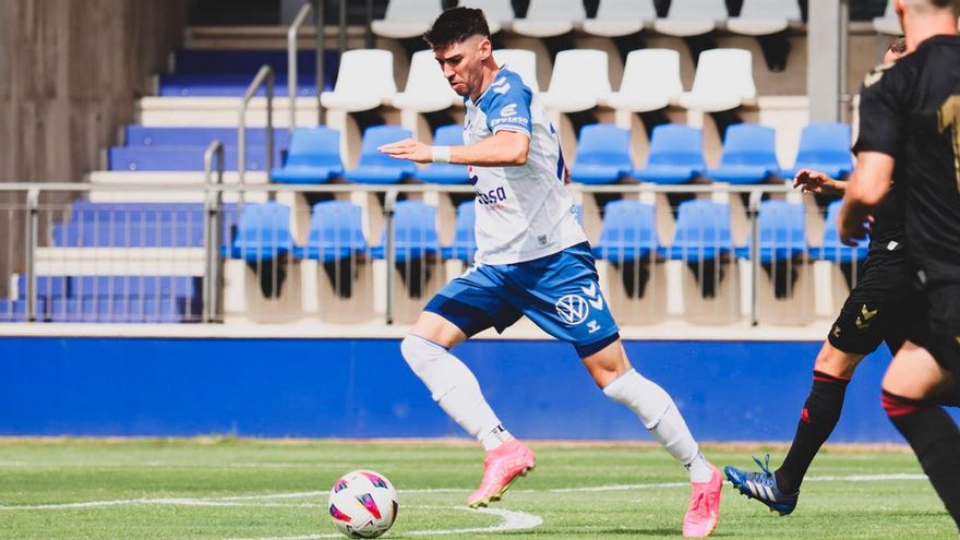 El Tenerife confirma la renovación de Waldo Rubio hasta 2027