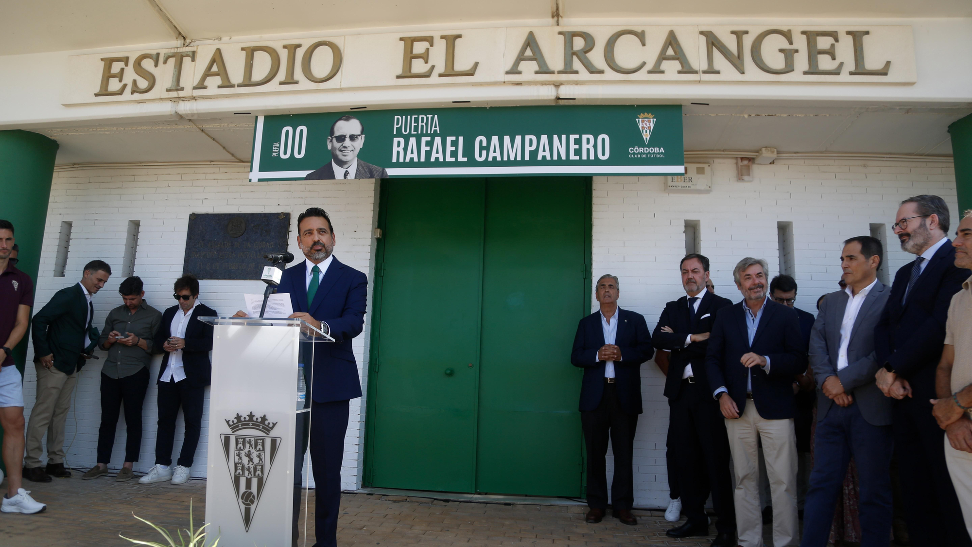 Homenaje a Rafael Campanero en la Puerta 0 de El Arcángel