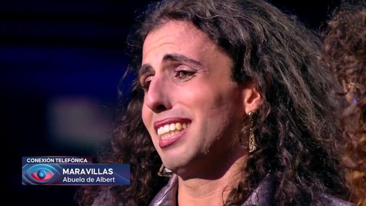 Albert, emocionado por la llamada de su abuela