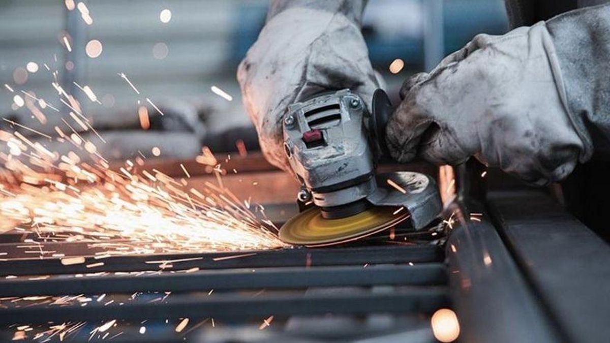 Despidos y ERES en la industria de Cantabria mientras se alcanzan los datos más bajos de paro en dos décadas