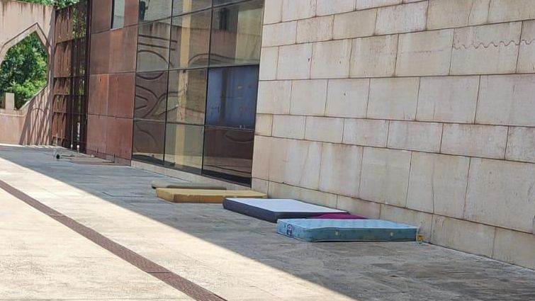 Colchones en el entorno del Centro de Historias