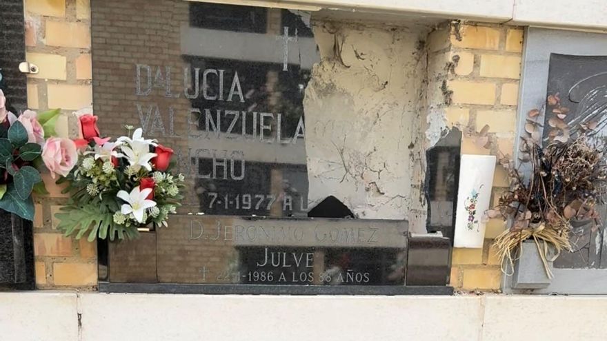 Más de 200 lápidas vandalizadas para robar cobre y ornamentos en el Cementerio de Torrero de Zaragoza