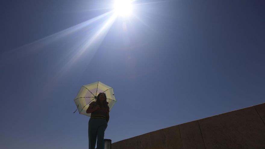 Llega la cuarta ola de calor del verano a España: AEMET alerta de temperaturas extremas desde el viernes