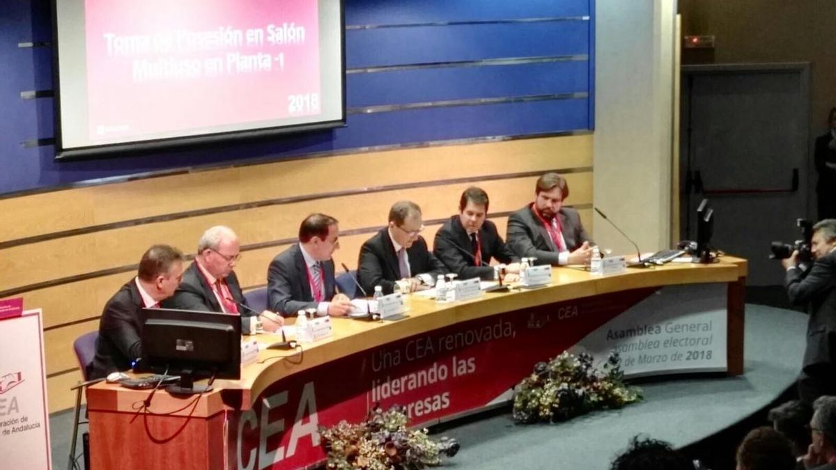 González de Lara, reelegido por aclamación presidente de la CEA