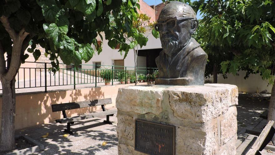 Chalamera, la cuna de Ramón J. Sender, salva su escuela en el 120 aniversario del escritor