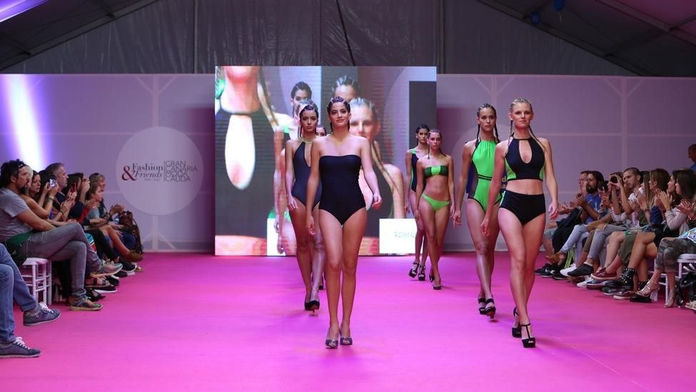 Desfile de Román Peralta. (ALEJANDRO RAMOS)