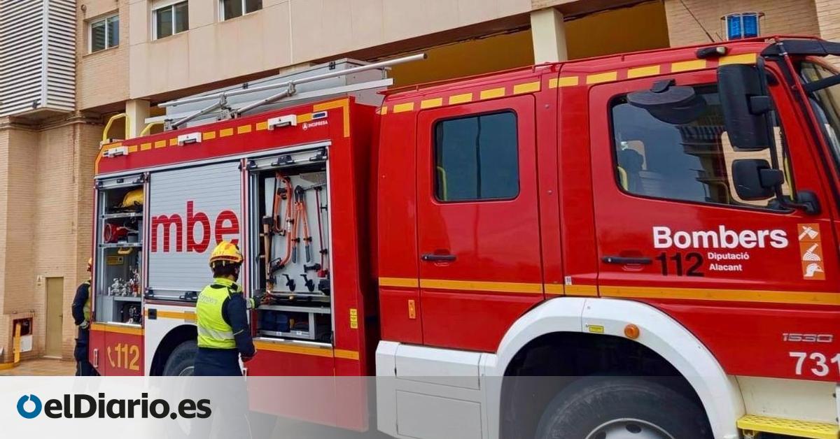 Seis atendidos por inhalar humo en el incendio de unas viviendas sociales de Alicante