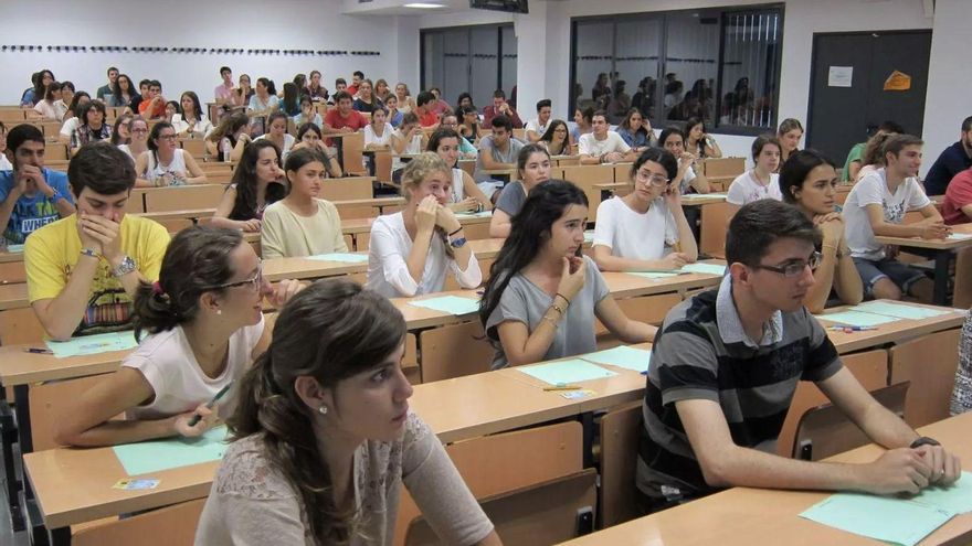 Notas de corte cada vez más altas en las universidades de Andalucía: estas son las claves de la primera adjudicación