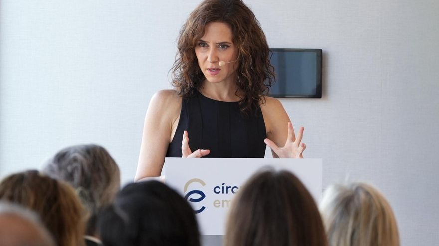La presidenta de la Comunidad de Madrid, Isabel Díaz Ayuso, participa en el foro Ideas para crecer, organizado por el Círculo de Empresarios. EFE/Comunidad de Madrid/Dani Pozo
