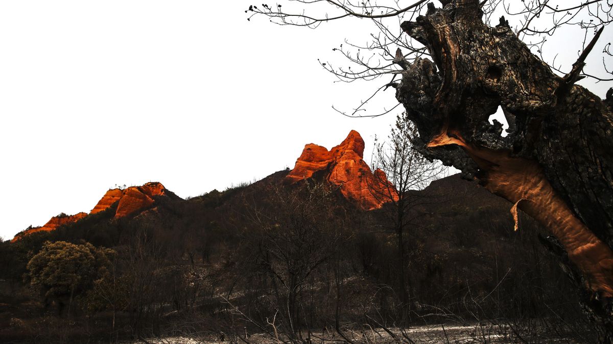 Burned place in the natural space of the medulla in the province of León on Tuesday.