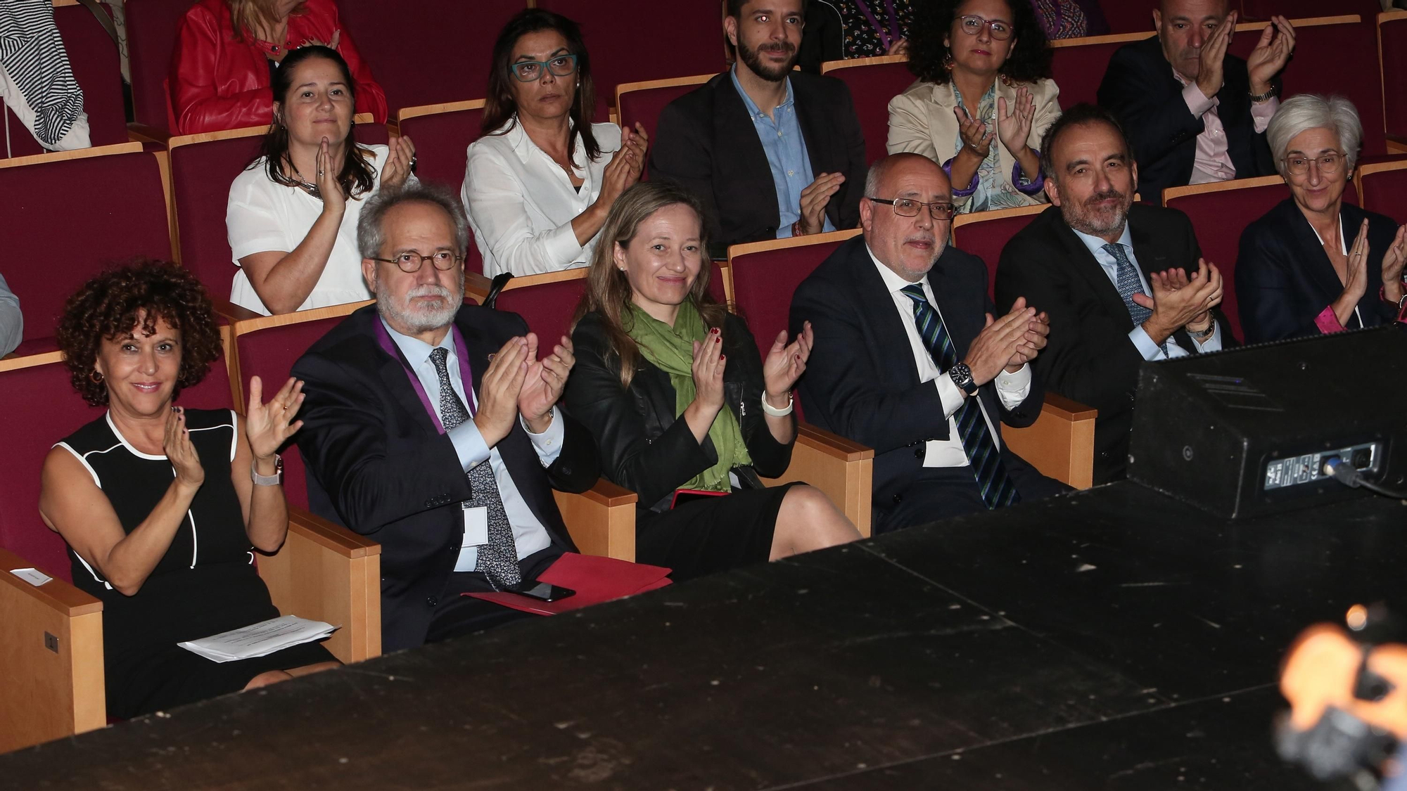 María Auxiliadora Díaz, Emilio Moya, la jueza en excedencia Victoria Rosell, el presidente del Cabildo de Gran Canaria, el juez Marchena y la fiscala general del Estado.