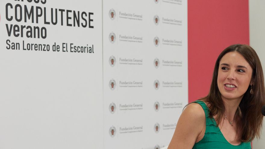 La ministra de Igualdad, Irene Montero, participa en la mesa redonda "¿Sirve el feminismo para las crisis?", en el curso  dentro de la 35 Edición de los Cursos de Verano Complutense (UCM).