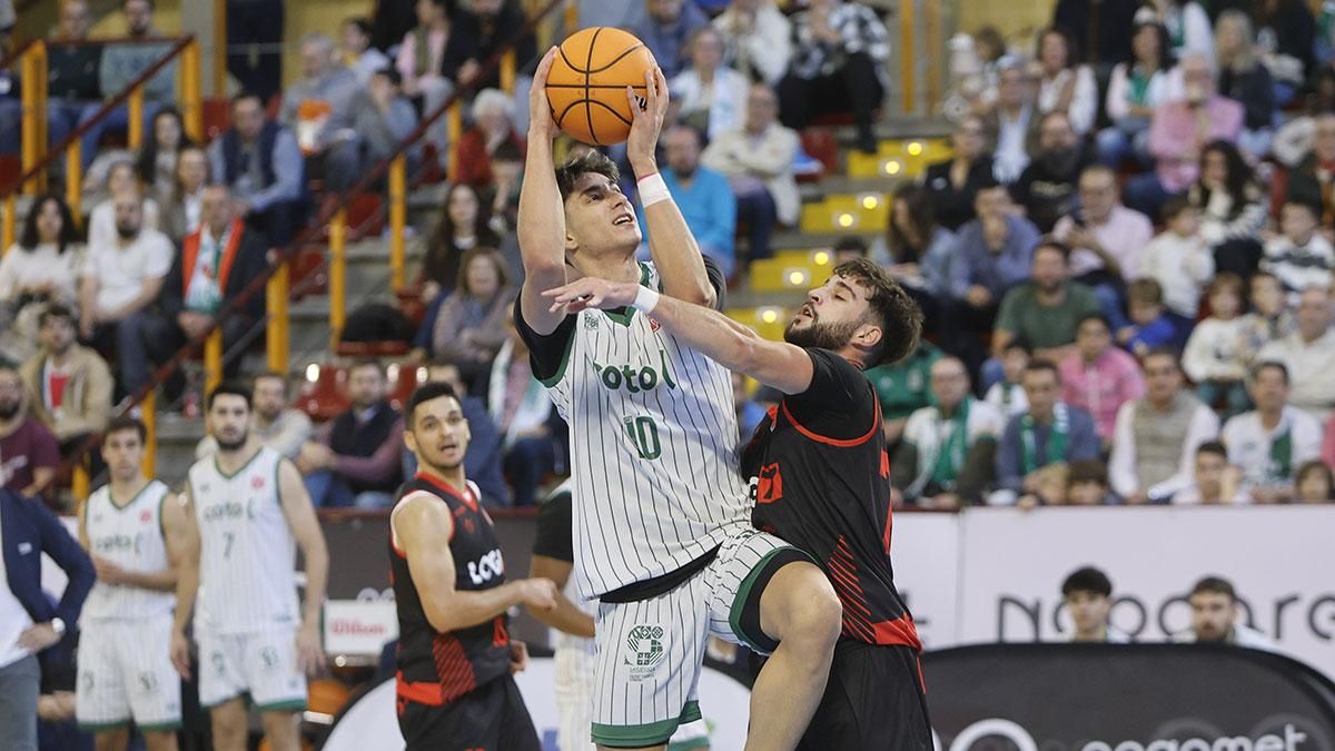 Partido entre el Coto Córdoba CB - Logrobasket