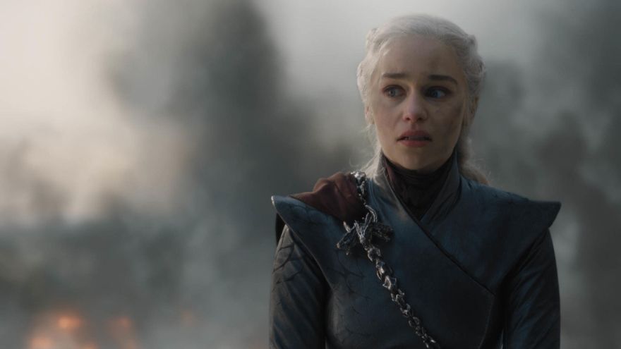 Juego de Tronos 8x05: Daenerys sobre su dragón