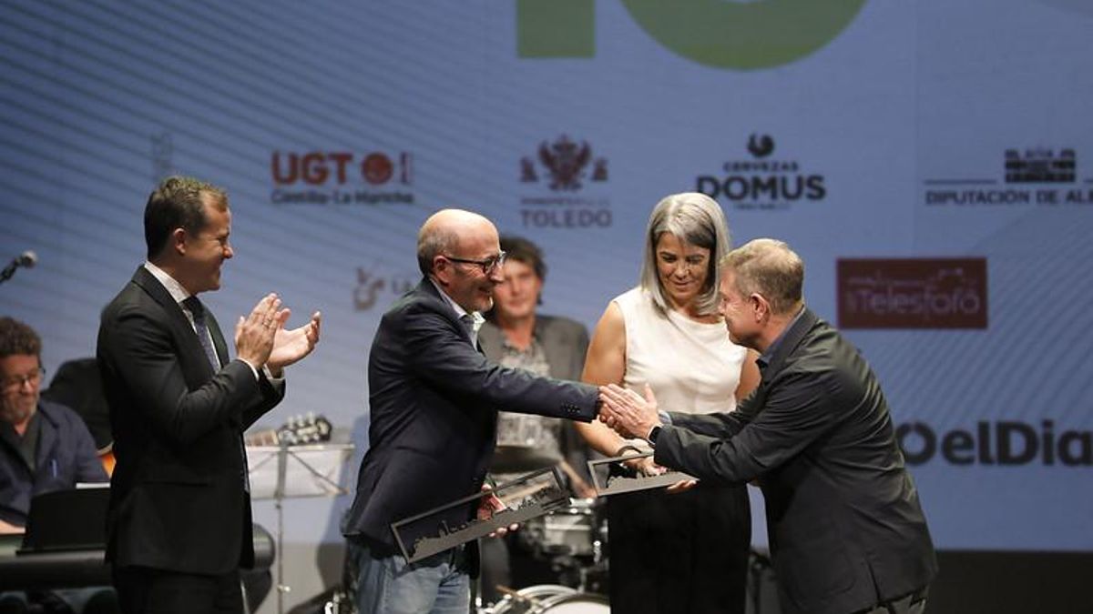 De izquierda a derecha, Carlos Velázquez, alcalde de Toledo, Eduardo Molina, coordinador científico y Mónica Alcobendas, directora del Hospital de Parapléjicos y el presidente de Castilla-La Mancha, Emiliano García-Page