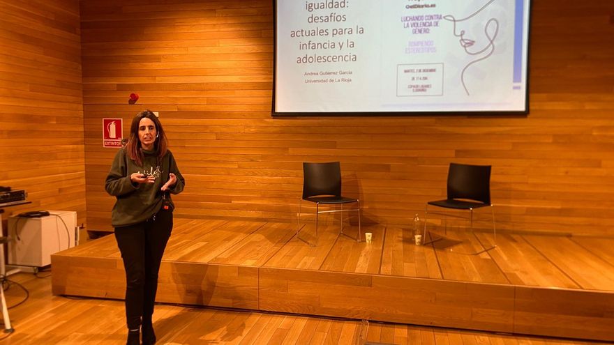 Estereotipos, pornografía y manosfera: "La caja de la masculinidad está más viva que nunca"