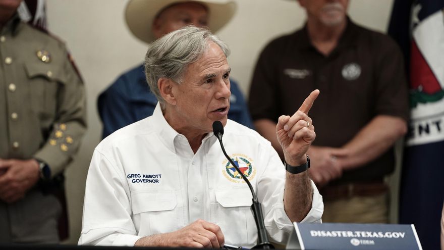 Líderes demócratas en Houston rechazan orden de quitar pasos peatonales con bandera LGTBI