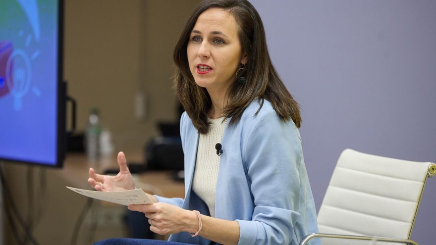 La ministra de Derechos Sociales y Agenda 2030, Ione Belarra, interviene durante el acto de rendición de cuentas 'Escudo social: descubre un futuro mejor',  en el Ministerio de Derechos Sociales y Agenda 2030, a 23 de marzo de 2023, en Madrid (España).