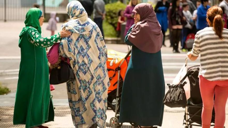 Vox y PP aprueban una proposición para exigir la prohibición del burka en los espacios públicos de Balears