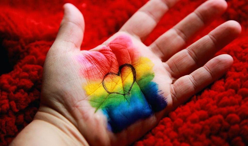 Los colores del colectivo LGTBQ+.