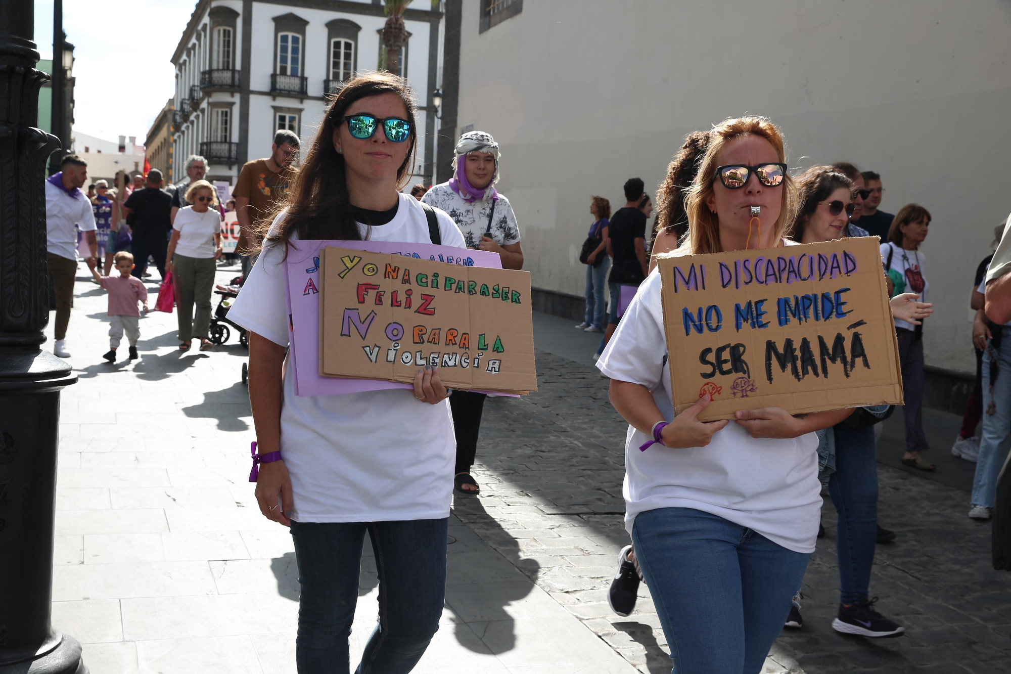 Así se vivió en Gran Canaria la manifestación por el 25N, Día contra la Violencia Machista