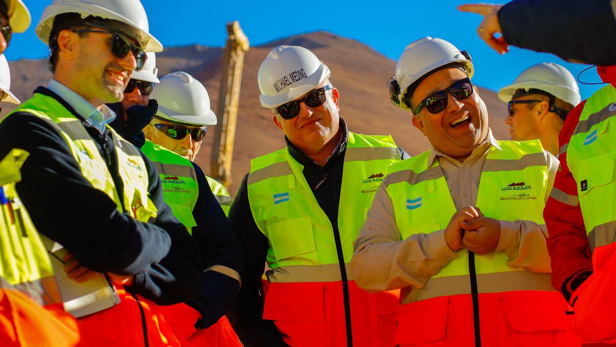 Ejecutivos mineros en Los Azules.