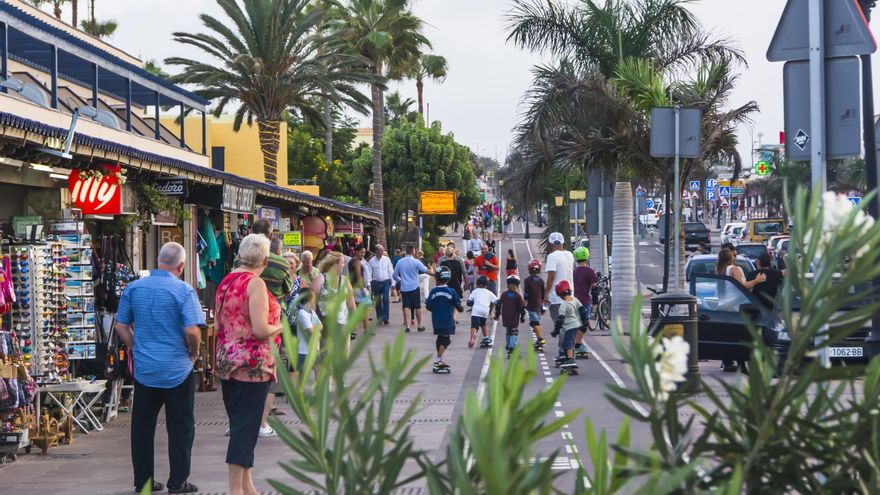 Las pernoctaciones hoteleras en Canarias superan los cinco millones en abril, un 760% más que hace un año