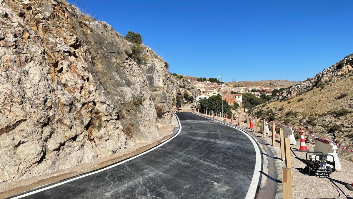 Acceso Almonacid de la Cuba arreglado