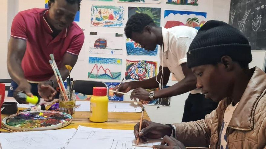 Una sesión de arte-terapia en Atlas.