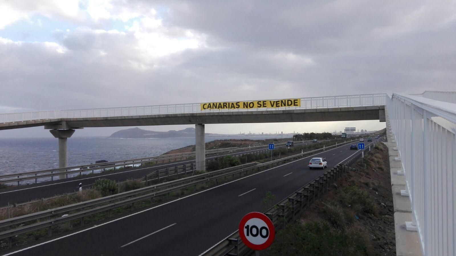 Pancartas en contra de la Ley de Suelo en Las Palmas de Gran Canaria.